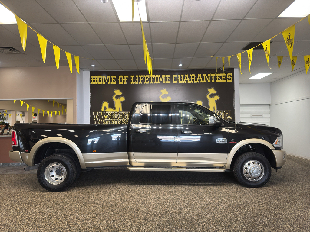 2015 RAM 3500 Laramie Longhorn Crew Cab LB DRW 4WD