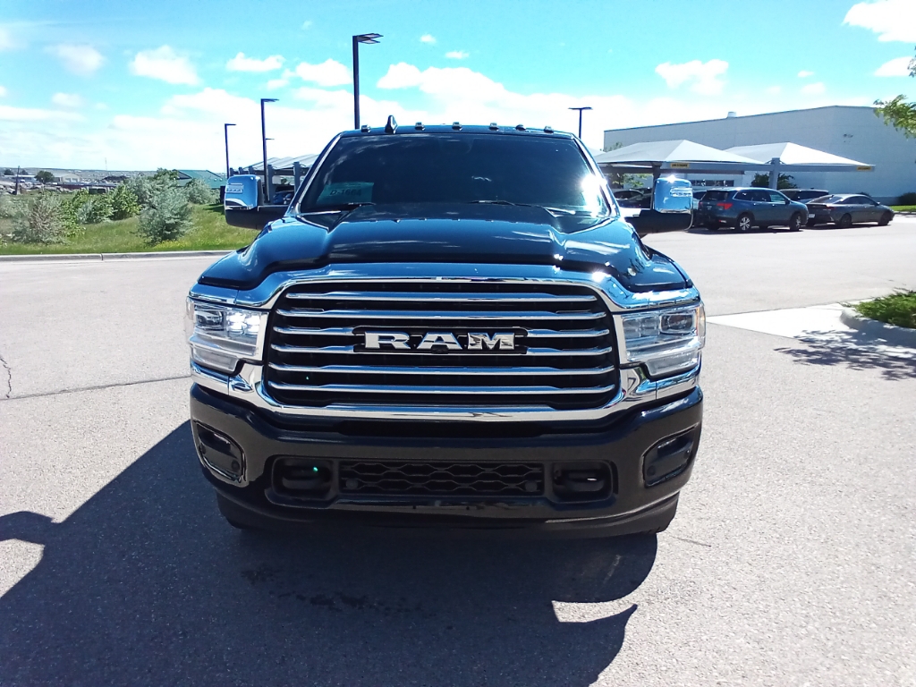 Diamond Black Crystal Pearlcoat 2024 RAM 3500 Limited Longhorn Crew Cab LB DRW 4WD Pickup Truck Four-Wheel Drive 6-Speed Automatic