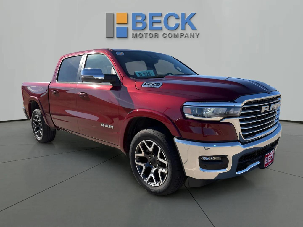 2025 RAM 1500 Laramie Crew Cab 4WD