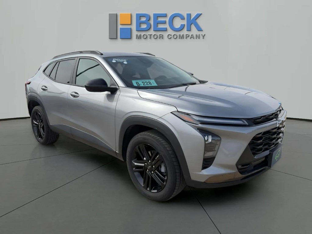 Sterling Gray Metallic 2025 Chevrolet Trax Activ FWD SUV / Crossover Front-Wheel Drive 6-Speed Automatic