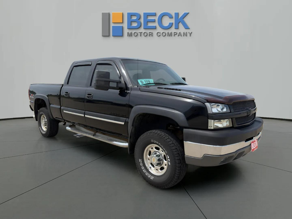 Black 2004 Chevrolet Silverado 2500HD LS Crew Cab 4WD Pickup Truck Four-Wheel Drive 4-Speed Automatic