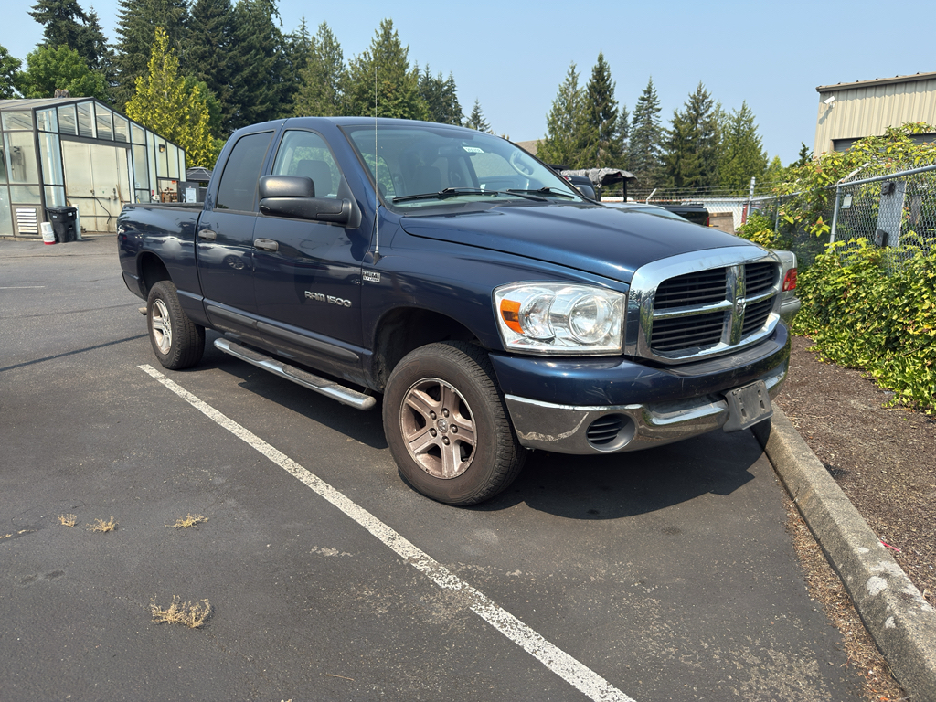 2006 Dodge RAM 1500 Pickup Truck Four-Wheel Drive 6-Speed Manual