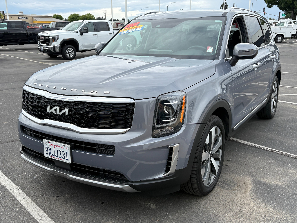 Everlasting Silver 2022 Kia Telluride S AWD SUV / Crossover All-Wheel Drive 8-Speed Automatic