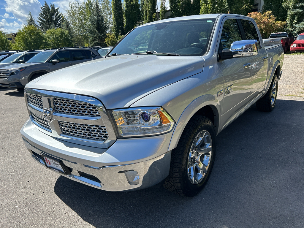 2017 RAM 1500 Laramie Crew Cab 4WD