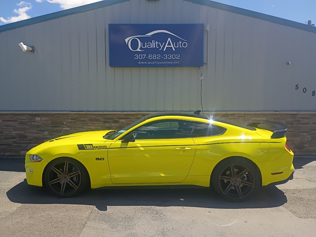 GRABBER YELLOW 2021 Ford Mustang GT Coupe RWD Coupe Rear-Wheel Drive 6-Speed Manual