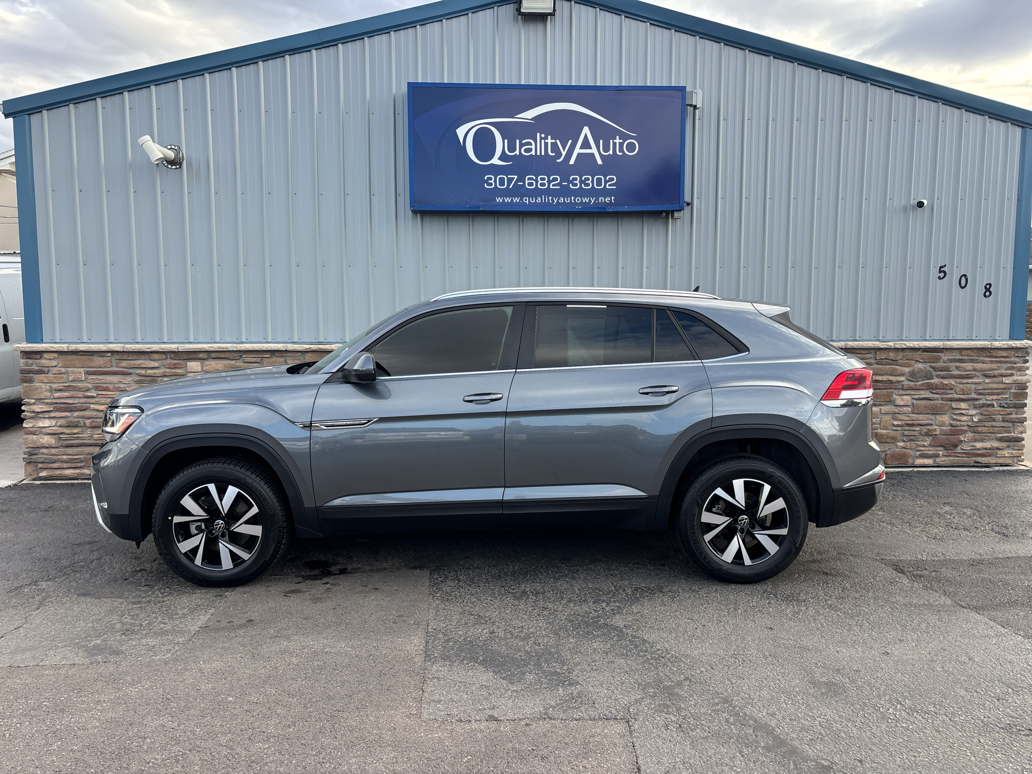 2023 Volkswagen Atlas Cross Sport V6 SE 4Motion AWD with Technology
