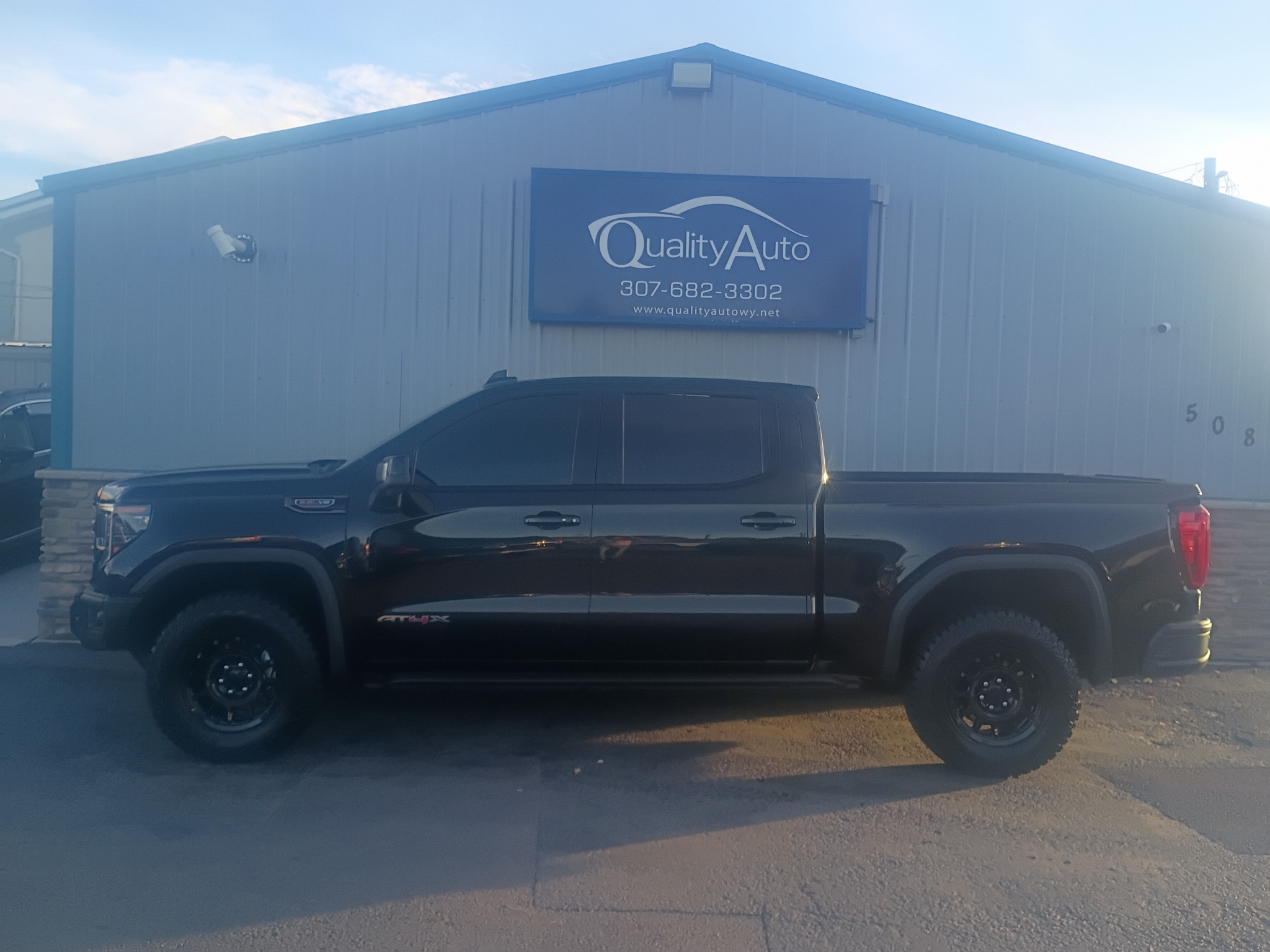 2023 GMC Sierra 1500 AT4X Crew Cab 4WD
