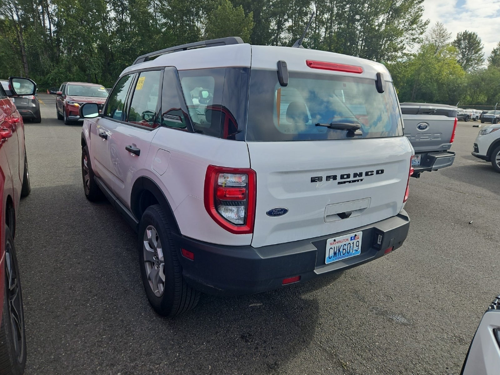 View vehicle photo 4