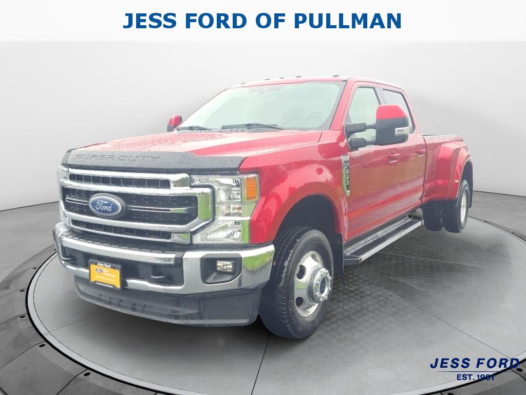 Rapid Red Metallic Tinted Clearcoat 2022 Ford F-350 Super Duty Lariat Crew Cab LB DRW 4WD Pickup Truck Four-Wheel Drive Automatic