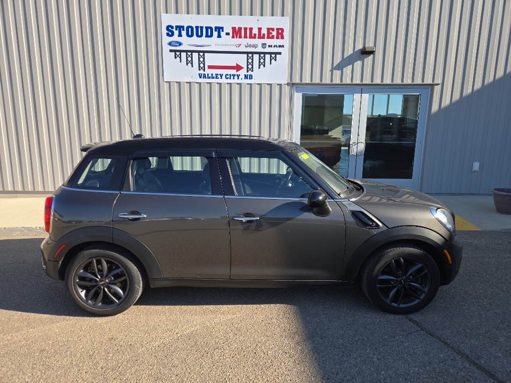 Gray 2013 MINI Countryman S FWD SUV / Crossover Front-Wheel Drive