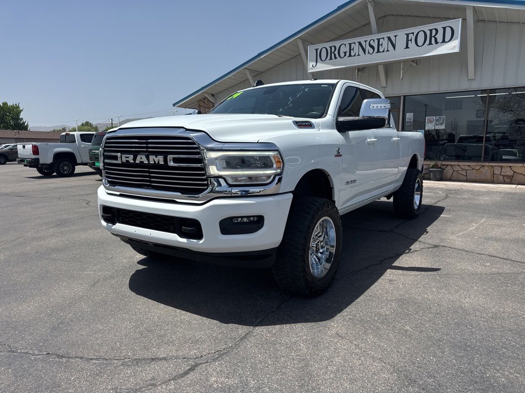 View vehicle photo 2
