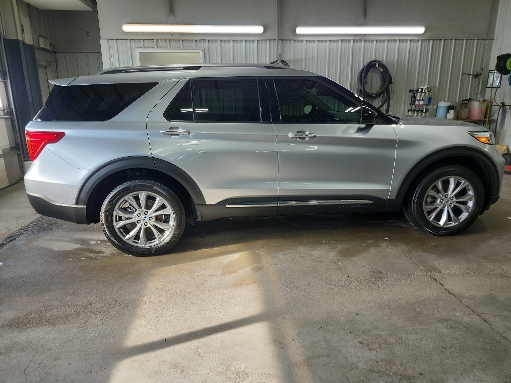 View vehicle photo 5