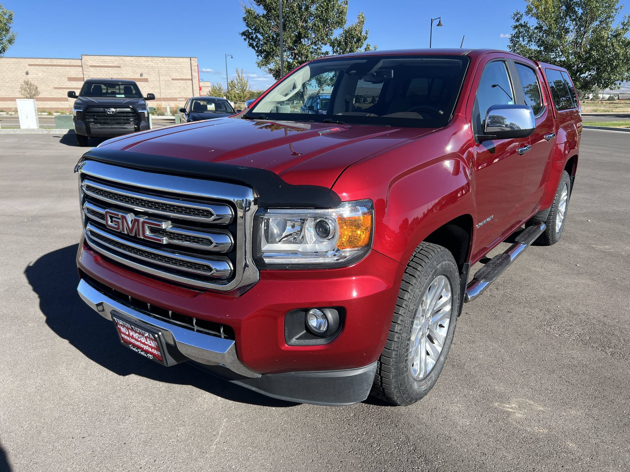 Red Quartz Tintcoat 2017 GMC Canyon Pickup Truck Four-Wheel Drive 6-Speed Automatic