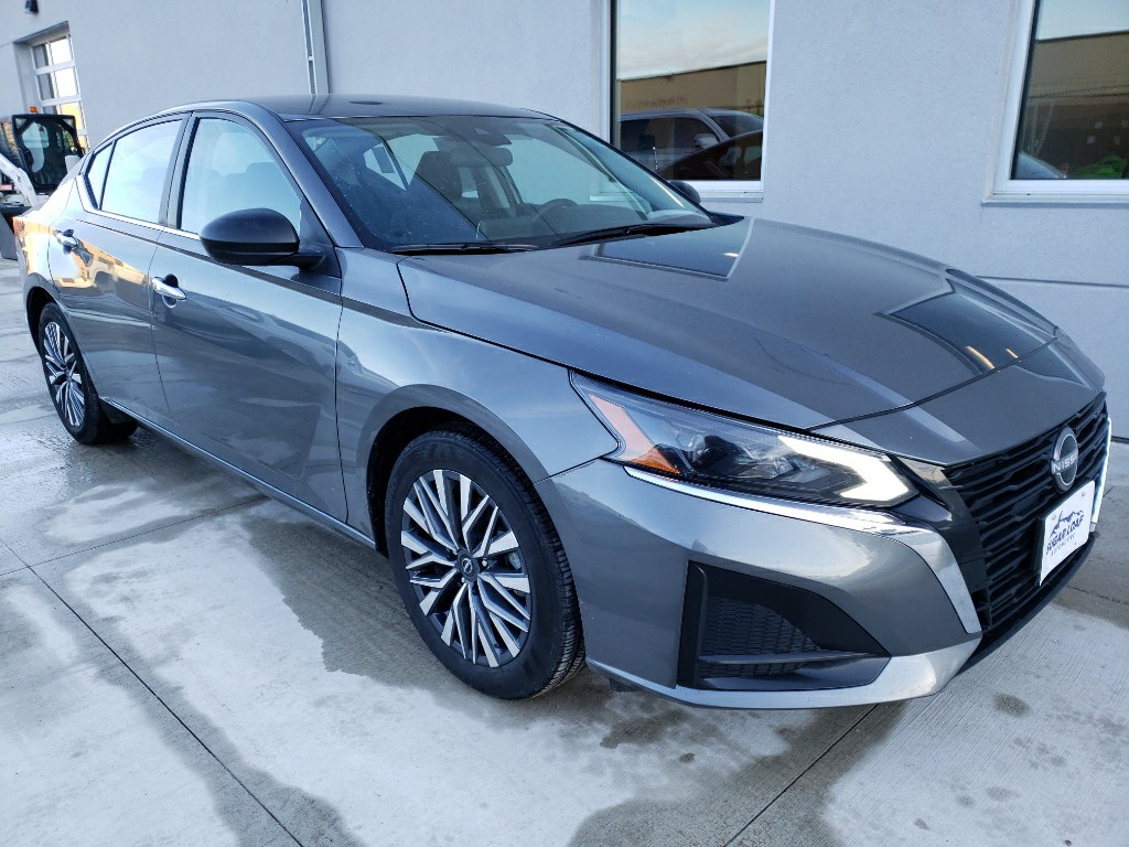 2025 Nissan Altima 2.5 SV FWD