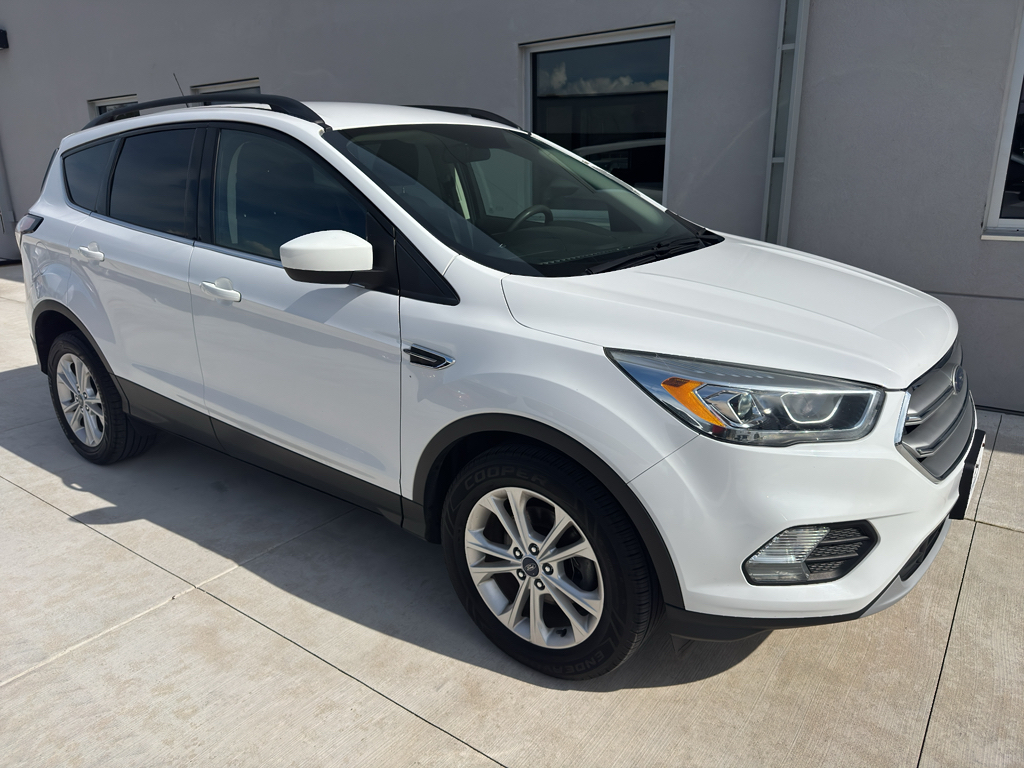 Oxford White 2017 Ford Escape SUV / Crossover Front-Wheel Drive 6-Speed Automatic