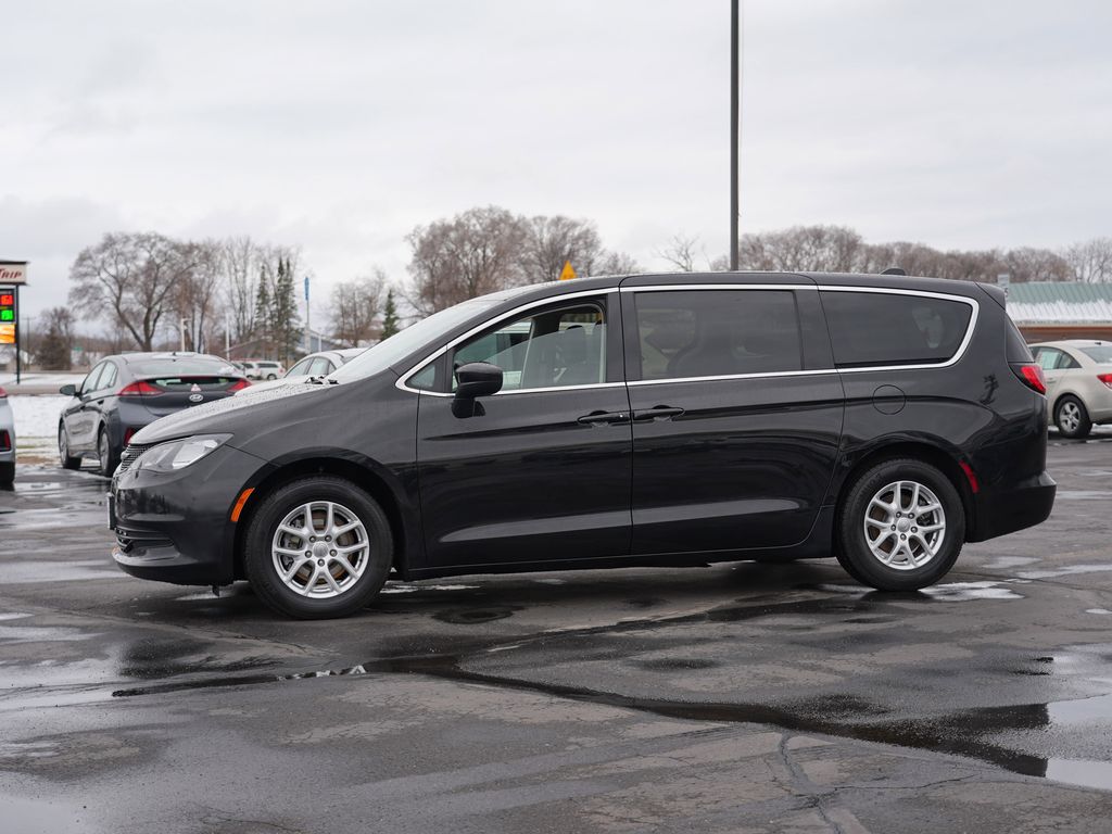 View vehicle photo 6