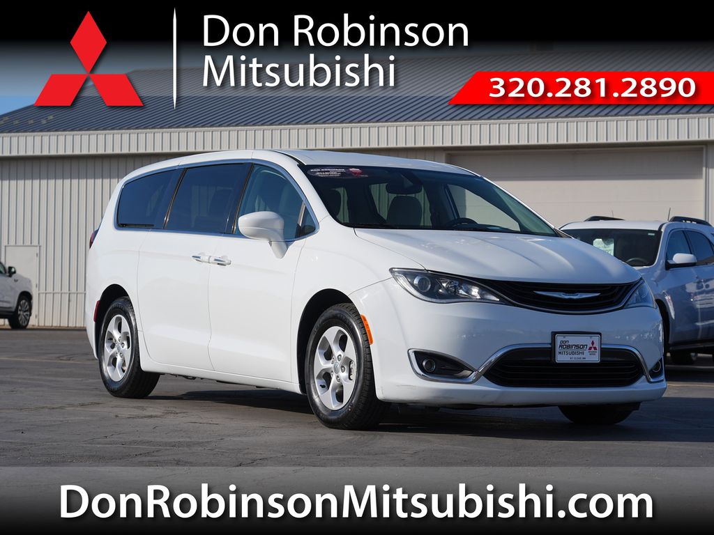 Bright White Clearcoat 2018 Chrysler Pacifica Hybrid Touring Plus FWD Minivan Front-Wheel Drive Continuously Variable Transmission