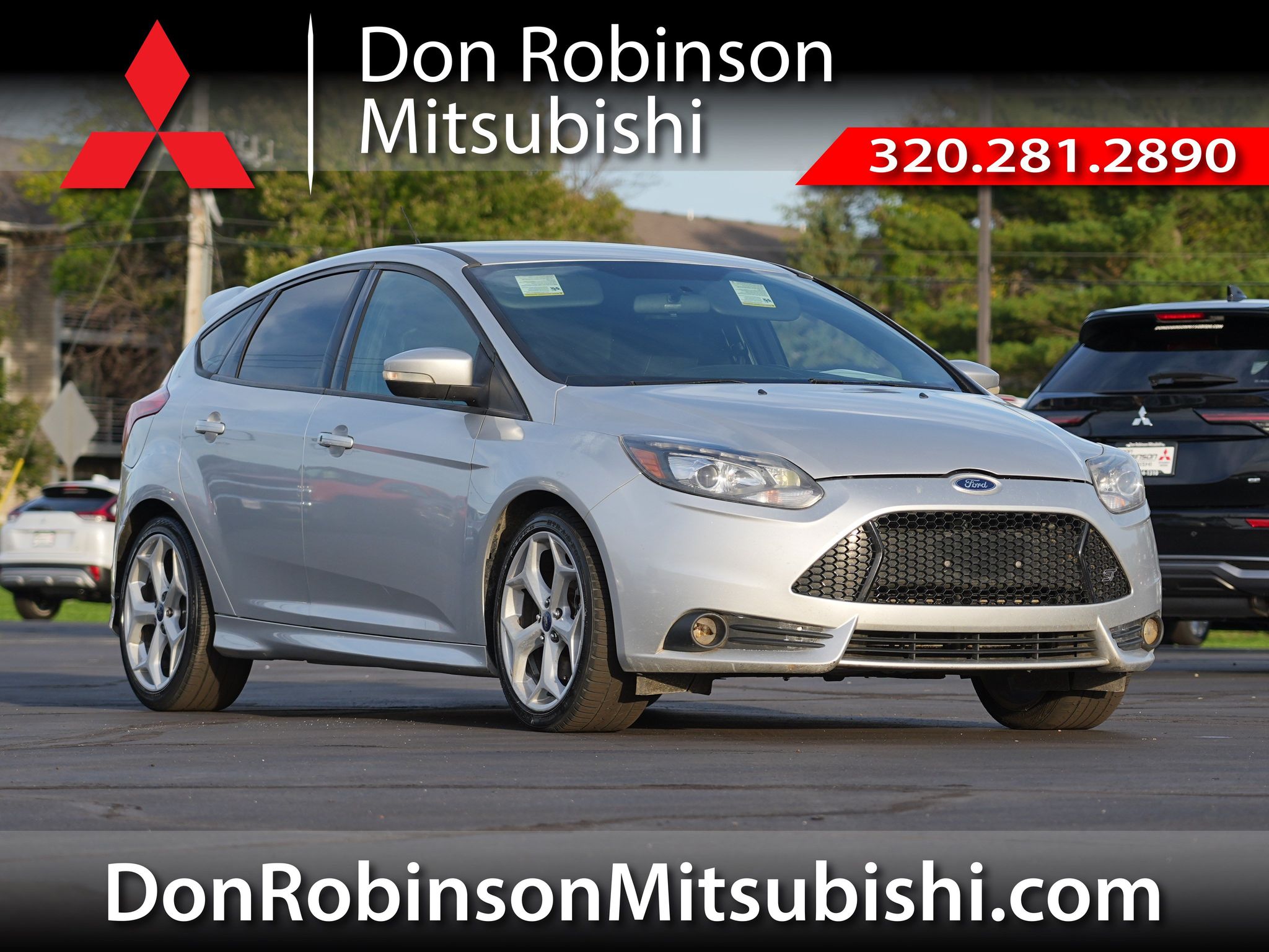 Ingot Silver 2014 Ford Focus Hatchback Front-Wheel Drive 6-Speed Manual
