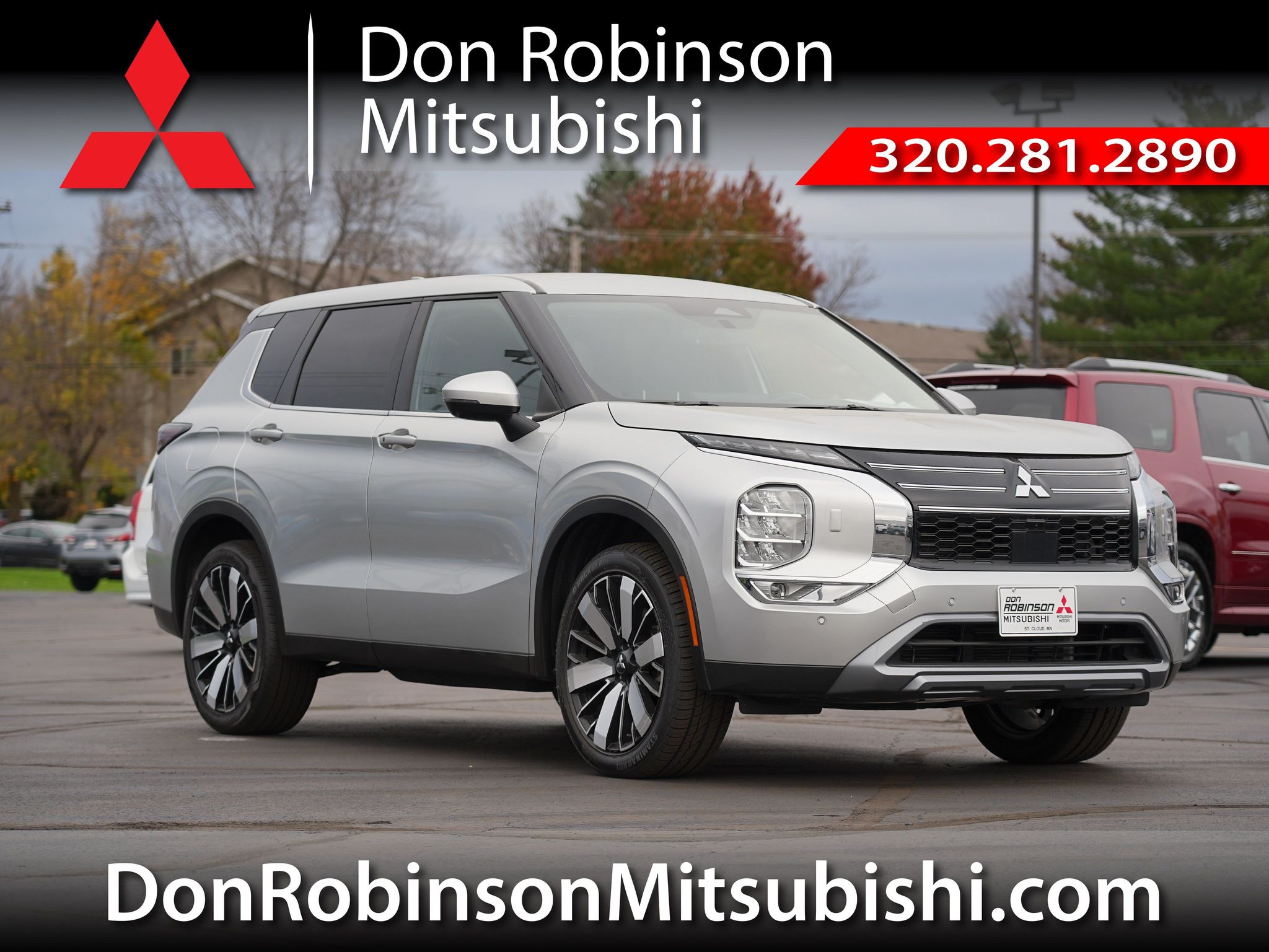 Silver 2025 Mitsubishi Outlander SUV / Crossover Front-Wheel Drive Continuously Variable Transmission