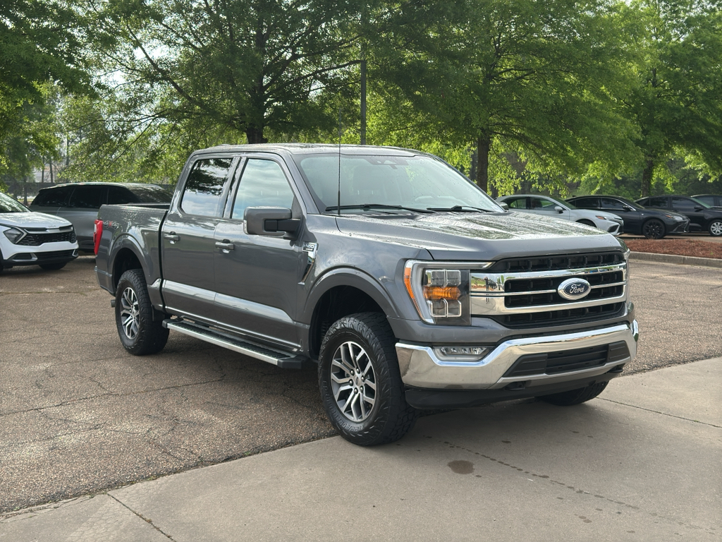 CARBONIZED GRAY METALLIC 2022 Ford F-150 Lariat SuperCrew 4WD Pickup Truck Four-Wheel Drive Automatic