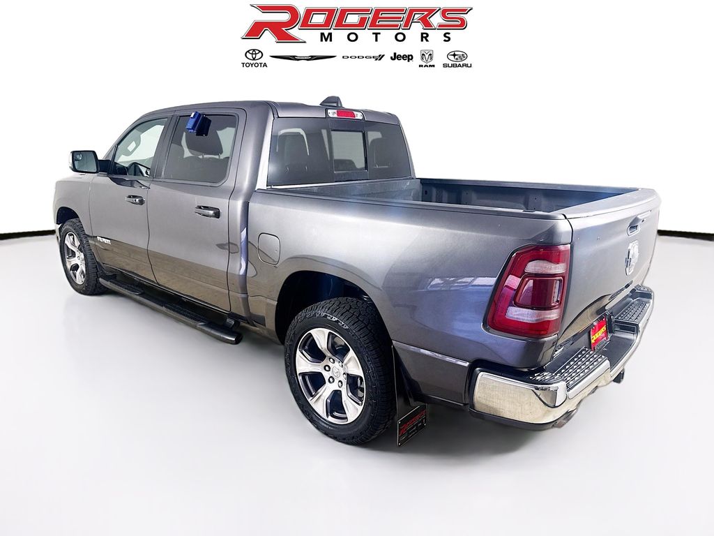 View vehicle photo 6