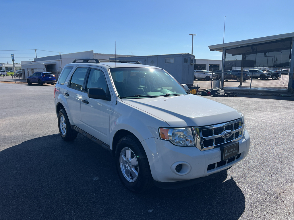  2010 Ford Escape SUV / Crossover Front-Wheel Drive 5-Speed Manual