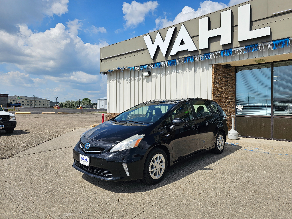 2014 Toyota Prius v Five FWD