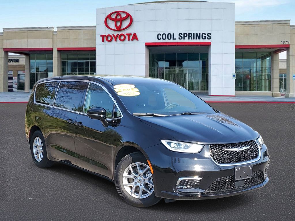 2025 Chrysler Pacifica Select FWD