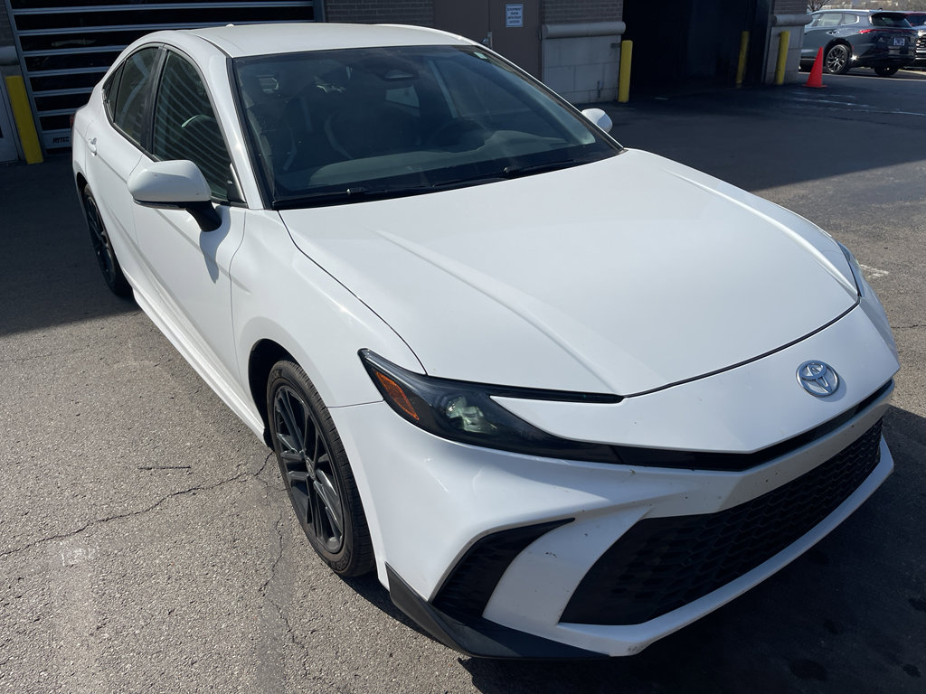 2025 Toyota Camry SE AWD