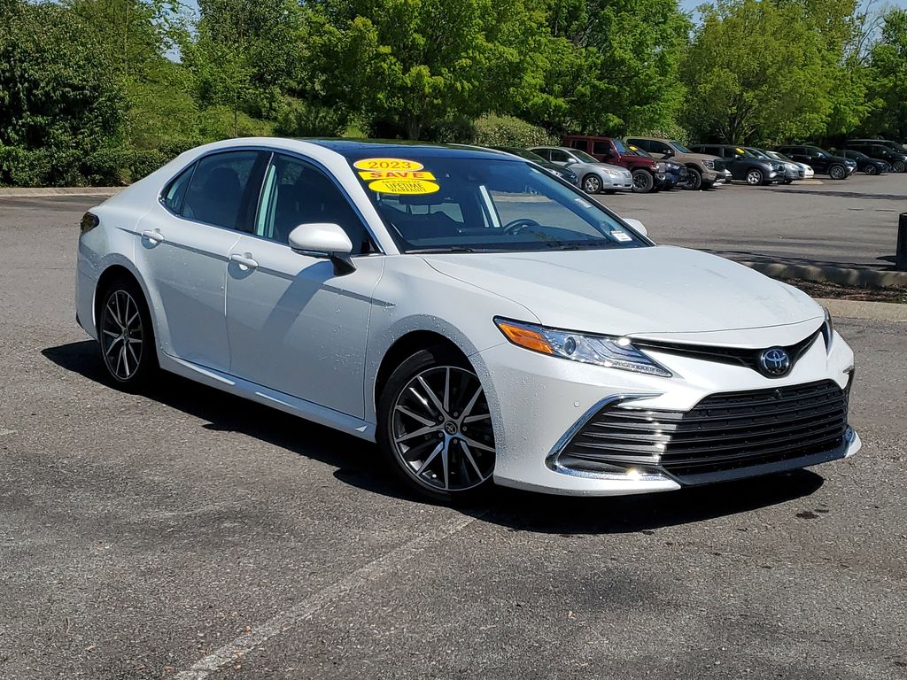 2023 Toyota Camry XLE V6 FWD