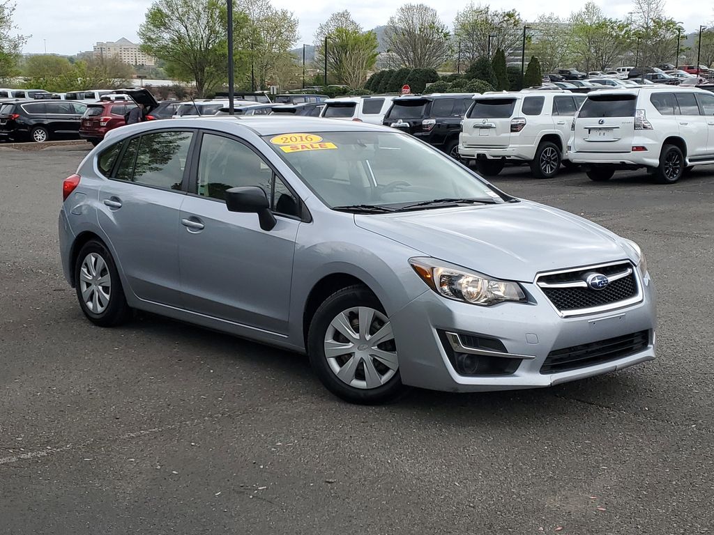 Ice Silver Metallic 2016 Subaru Impreza 2.0i Hatchback AWD Hatchback All-Wheel Drive 6-Speed CVT