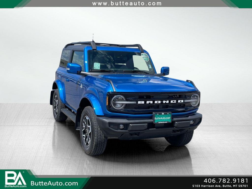  2023 Ford Bronco Outer Banks 2-Door 4WD   