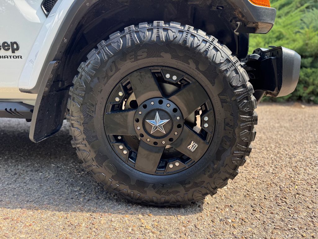 Used Car 2021 Jeep Gladiator  Willys For Sale In Guymon, Oklahoma