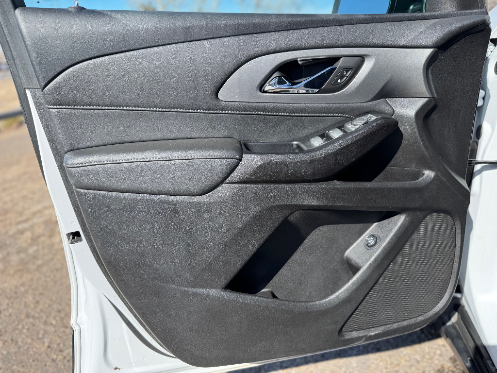 Used Car 2023 Chevrolet Traverse  Lt Cloth For Sale Under $30,000 In Guymon, Oklahoma
