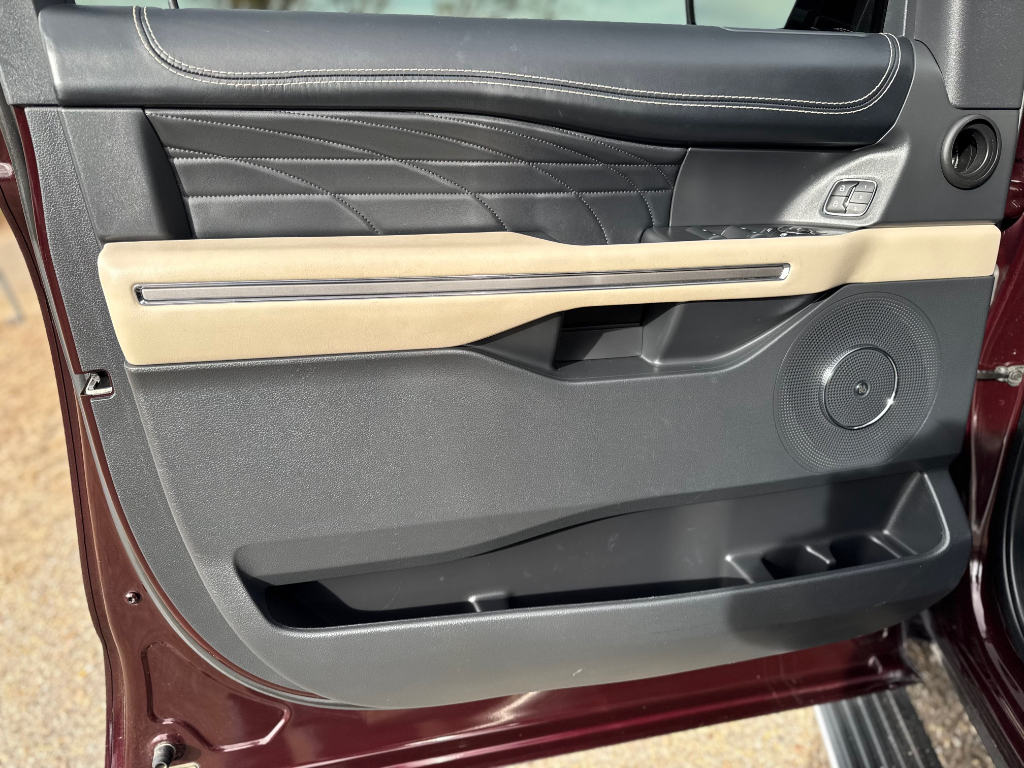 Used Car 2024 Ford Expedition Max  Platinum For Sale Under $70,000 In Guymon, Oklahoma