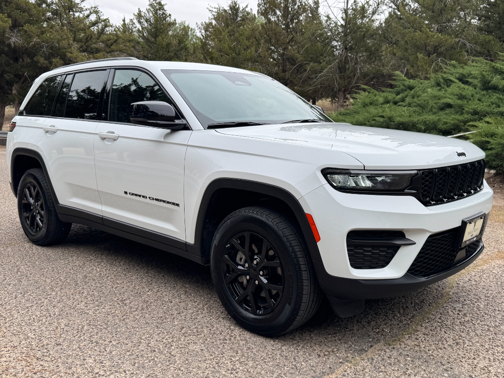 Used Car 2025 Jeep Grand Cherokee  Altitude For Sale Under $40,000 In Guymon, Oklahoma
