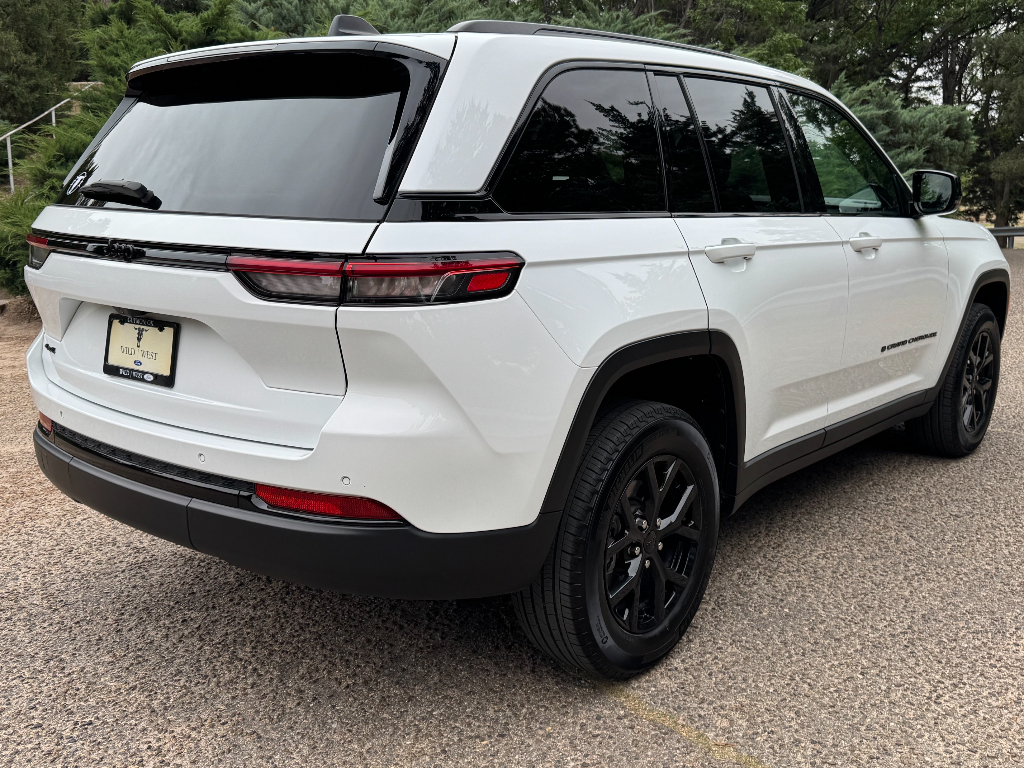 Used Car 2025 Jeep Grand Cherokee  Altitude For Sale Under $40,000 In Guymon, Oklahoma