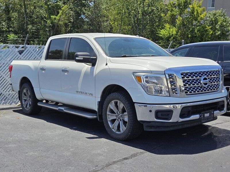 2019 Nissan Titan SV Crew Cab 4WD