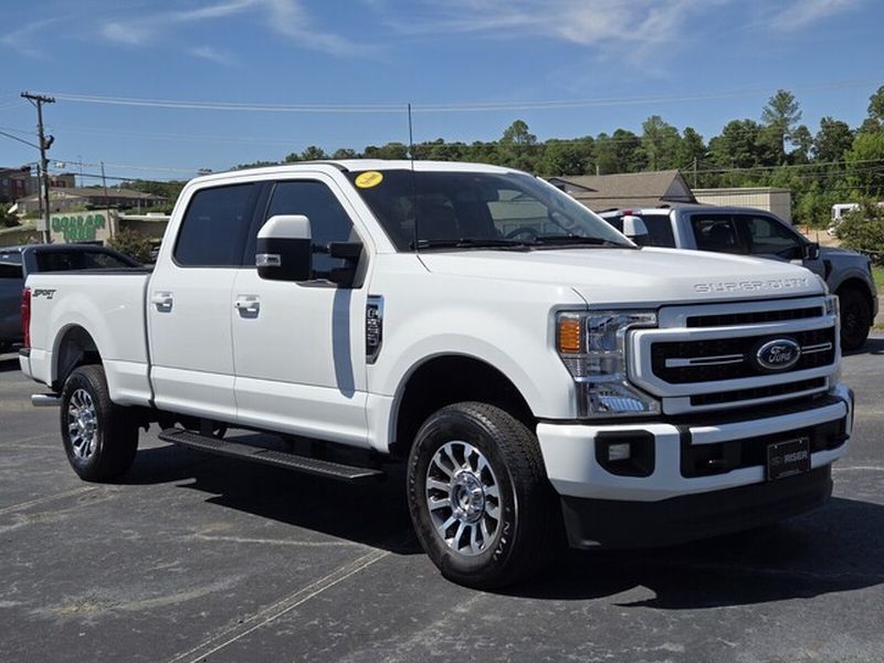  2022 Ford F-250 Super Duty Lariat Crew Cab 4WD   