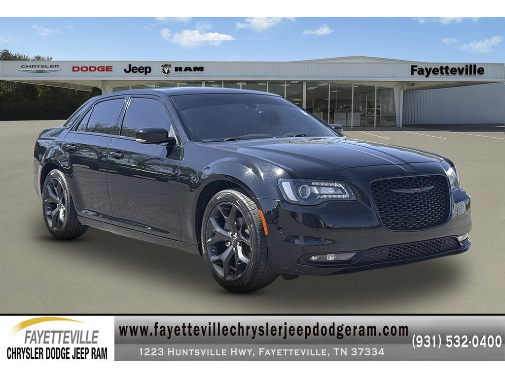 Gloss Black 2022 Chrysler 300 S V6 RWD Sedan Rear-Wheel Drive 8-Speed Automatic