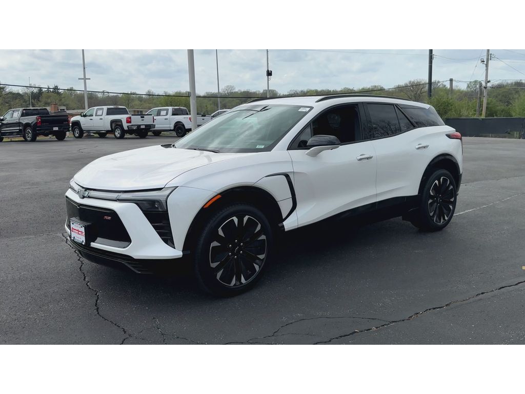 View vehicle photo 4