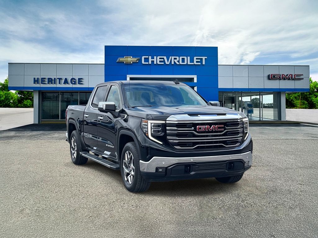 2022 GMC Sierra 1500 SLT Crew Cab 4WD
