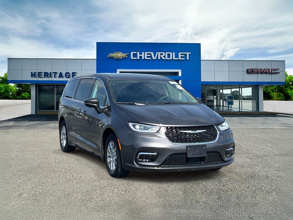 2023 Chrysler Pacifica Touring L FWD
