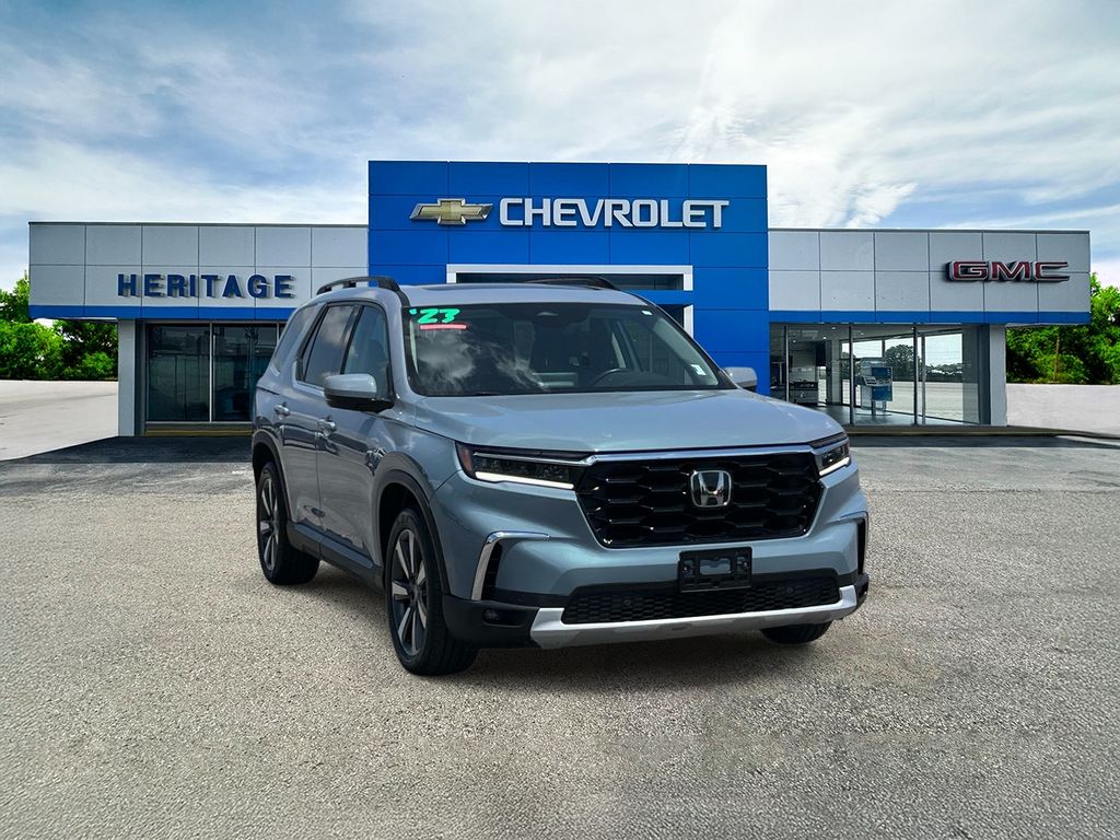 Sonic Gray Pearl 2023 Honda Pilot Touring AWD SUV / Crossover All-Wheel Drive Automatic