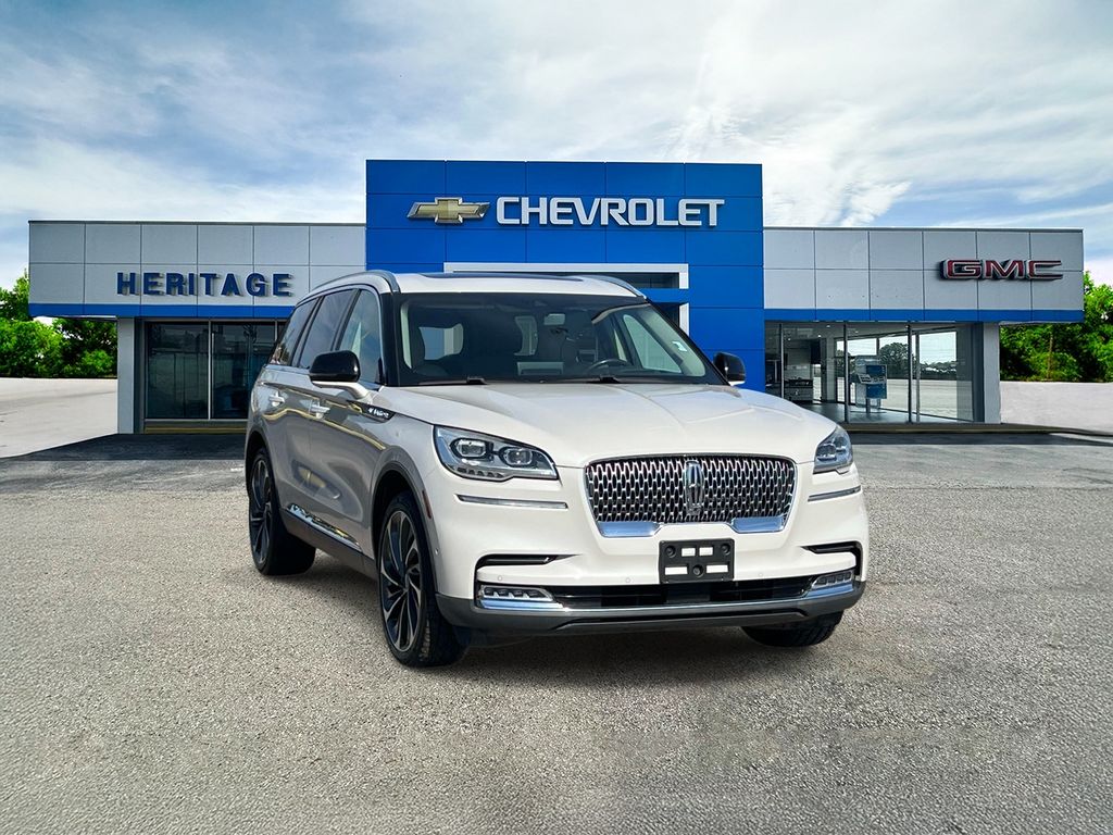 Ceramic Pearl Metallic Tri-Coat 2020 Lincoln Aviator SUV / Crossover All-Wheel Drive Automatic