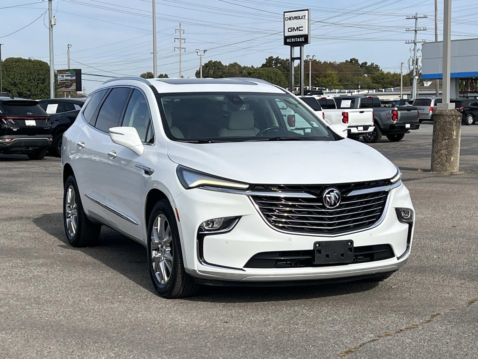 Summit White 2023 Buick Enclave SUV / Crossover Four-Wheel Drive 9-Speed Automatic