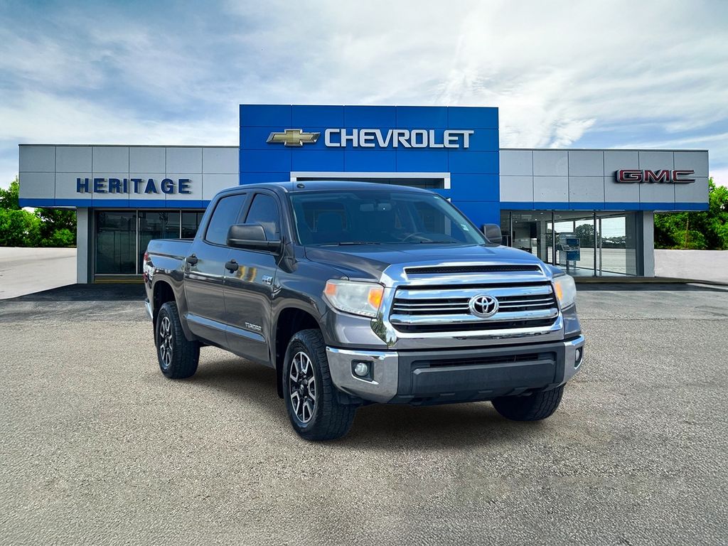 2017 Toyota Tundra SR5 CrewMax 5.7L FFV 4WD