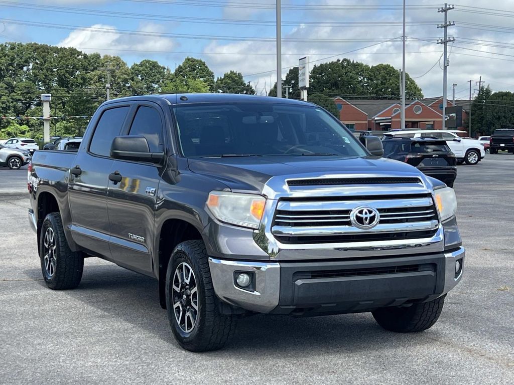 2017 Toyota Tundra SR5 CrewMax 5.7L FFV 4WD