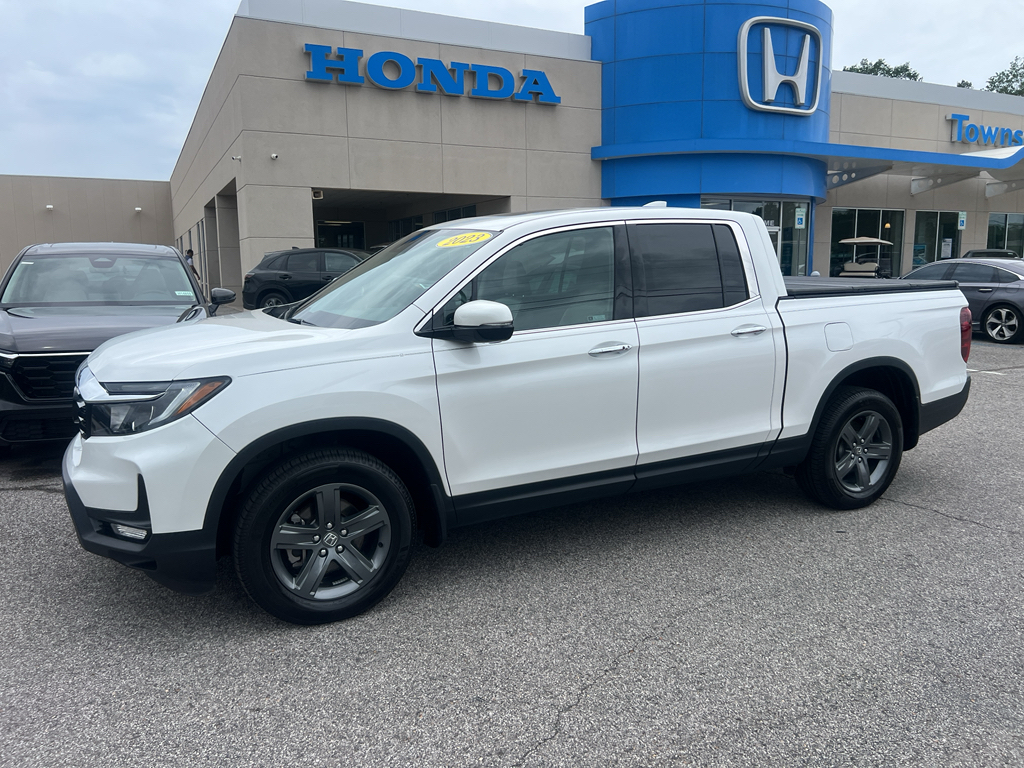 Platinum White Pearl 2023 Honda Ridgeline RTL-E AWD Pickup Truck All-Wheel Drive 9-Speed Automatic