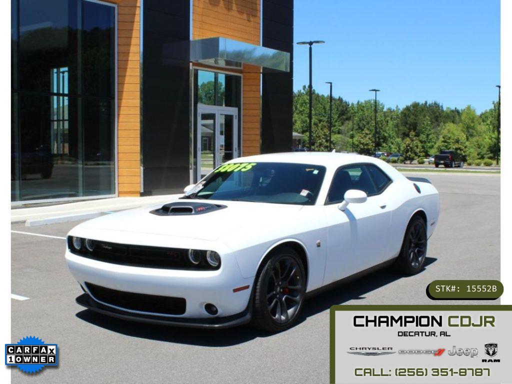 White Knuckle Clearcoat 2020 Dodge Challenger R/T Scat Pack RWD Coupe Rear-Wheel Drive 6-Speed Manual